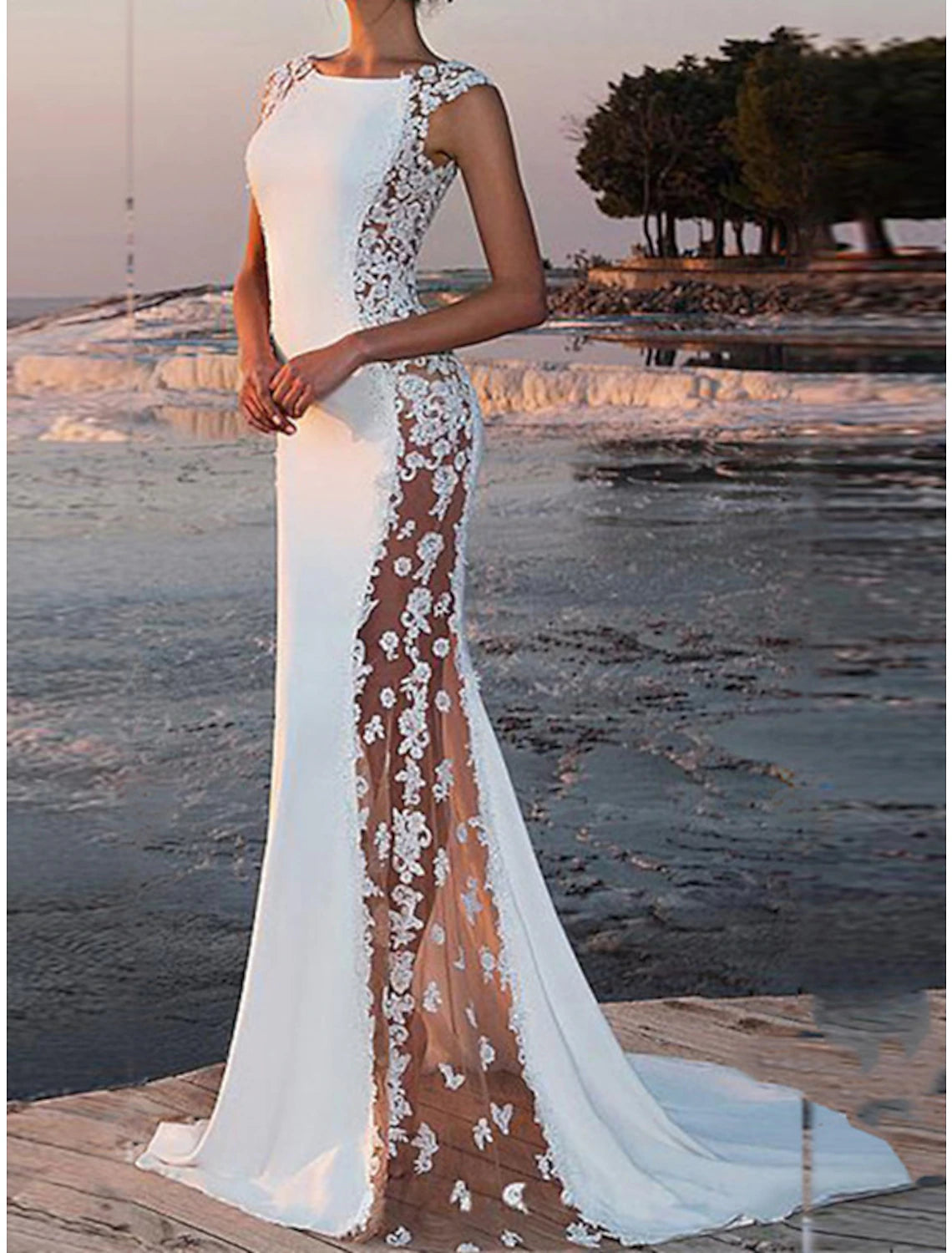 Buyishang Beach Wedding Dresses Sheath Scoop Neck Sleeveless Court Train Lace Bridal Gowns With Appliques